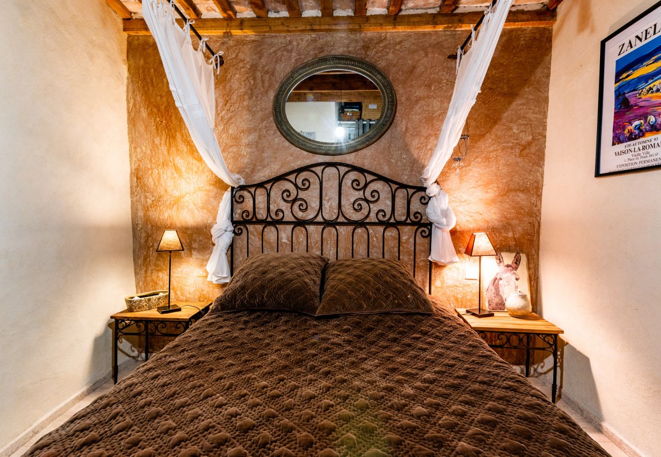 Gîte Rural à Clansayes - Gîte de charme au coeur des lavandes - Clansayes, Drôme Provençale avec piscine