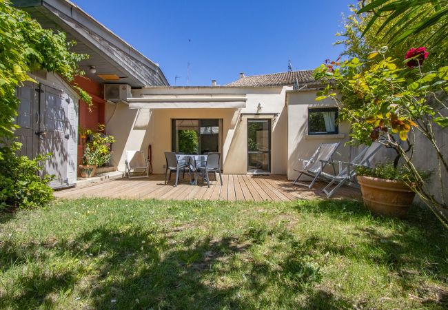 Gîte Rural à Saint-Paul-Trois-Châteaux - Maison à louer, jardin privé, Drôme Provençale