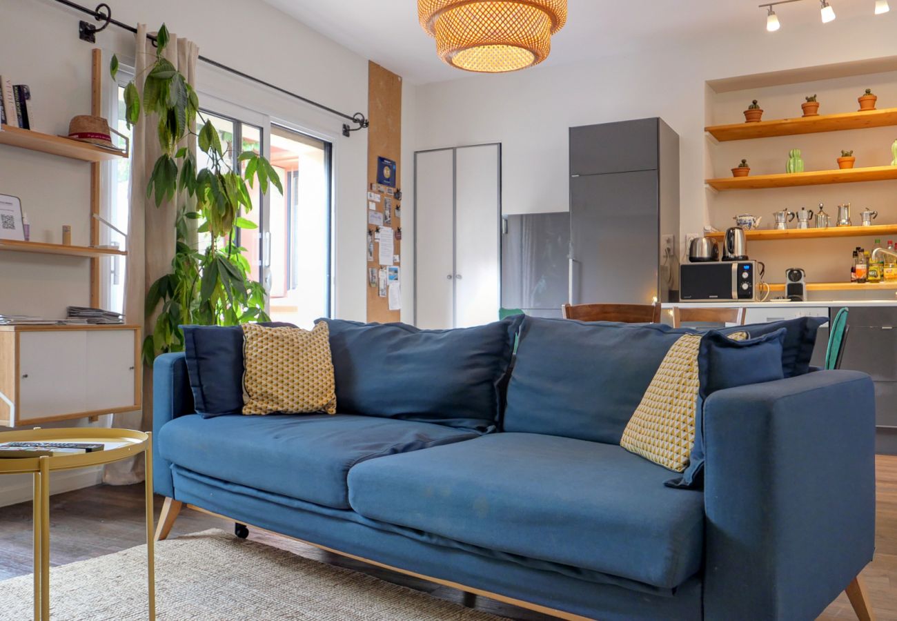 Gîte Rural à Saint-Paul-Trois-Châteaux - Maison à louer, jardin privé, Drôme Provençale