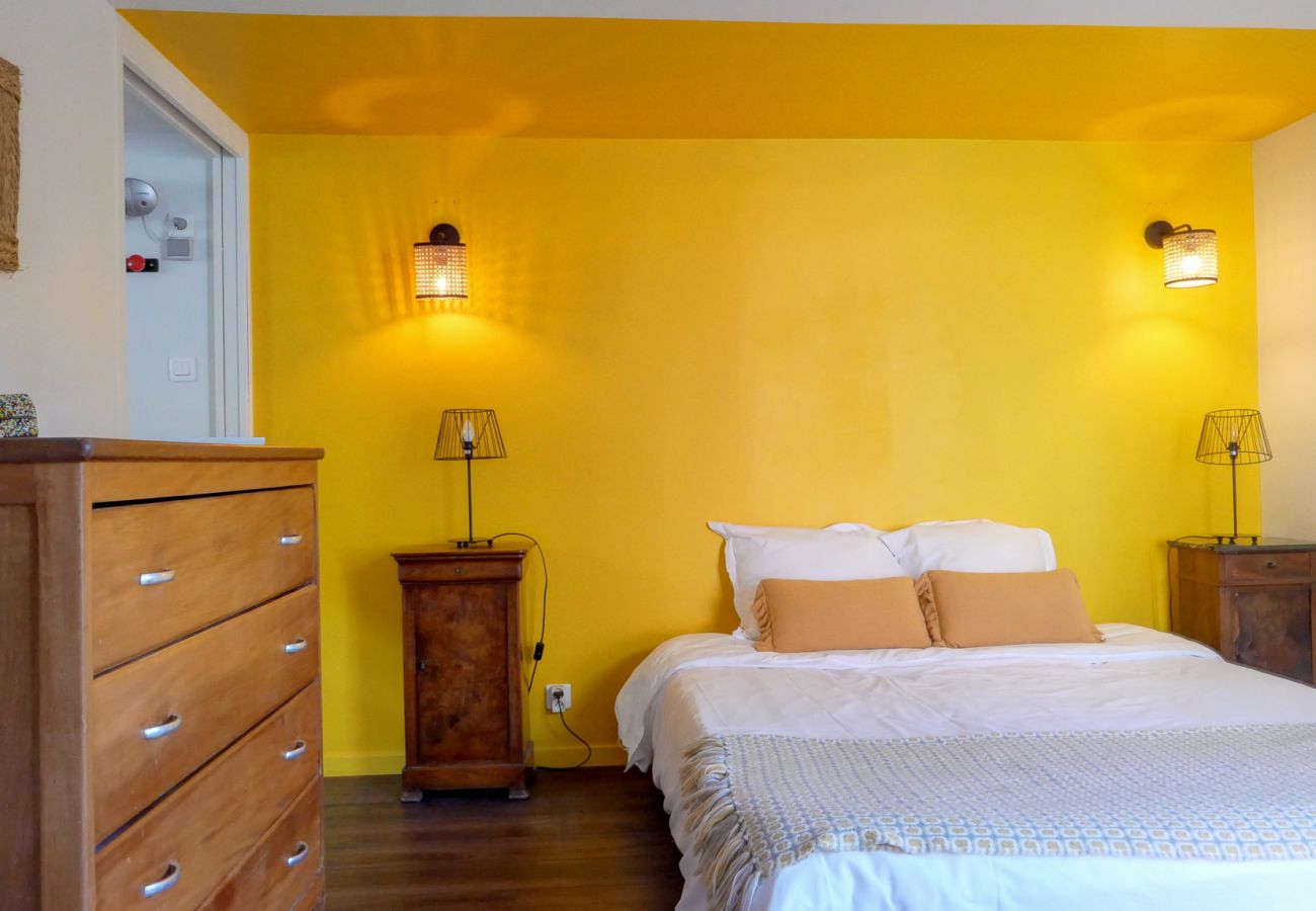 Gîte Rural à Saint-Paul-Trois-Châteaux - Maison à louer, jardin privé, Drôme Provençale