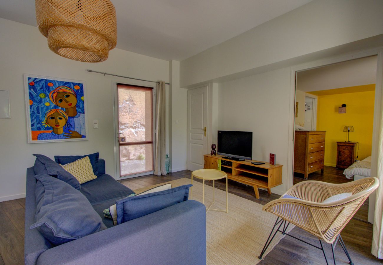 Gîte Rural à Saint-Paul-Trois-Châteaux - Maison à louer, jardin privé, Drôme Provençale