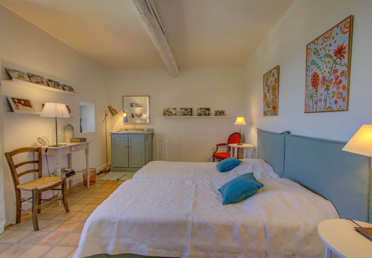 Maison à Saint-Restitut - Mas Provençal en pierre avec vue Panoramique & Piscine- Saint-Restitut