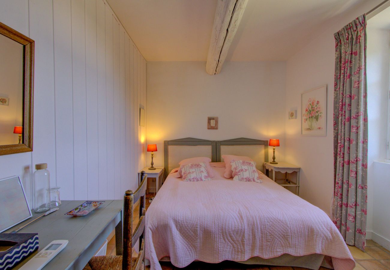 Maison à Saint-Restitut - Mas Provençal en pierre avec vue Panoramique & Piscine- Saint-Restitut