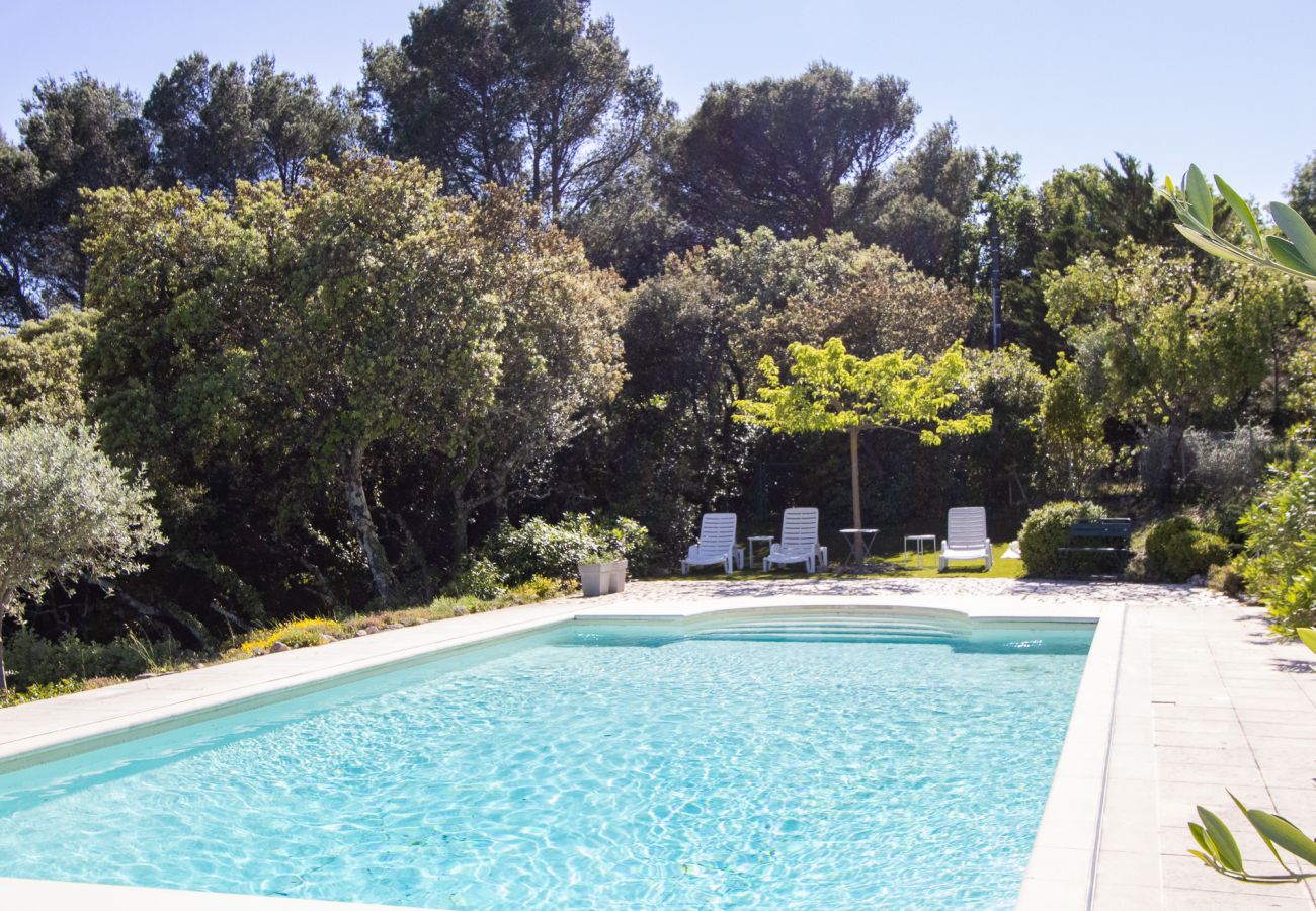 Maison à Saint-Restitut - Mas Provençal en pierre avec vue Panoramique & Piscine- Saint-Restitut