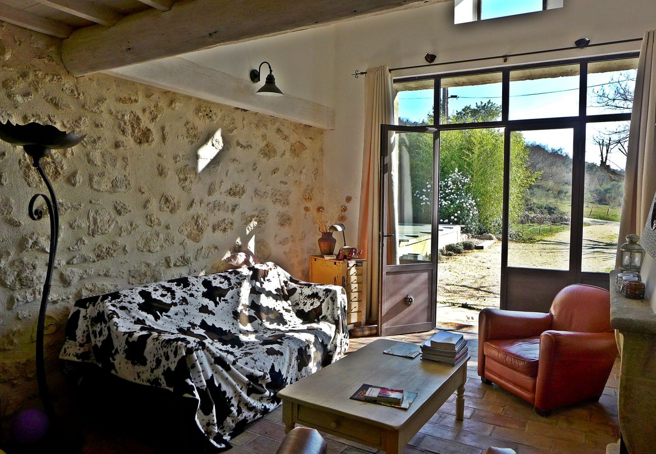 Maison à La Garde-Adhémar - Authentique mas provençal avec piscine en Drôme Provençale, La Garde Adhémar