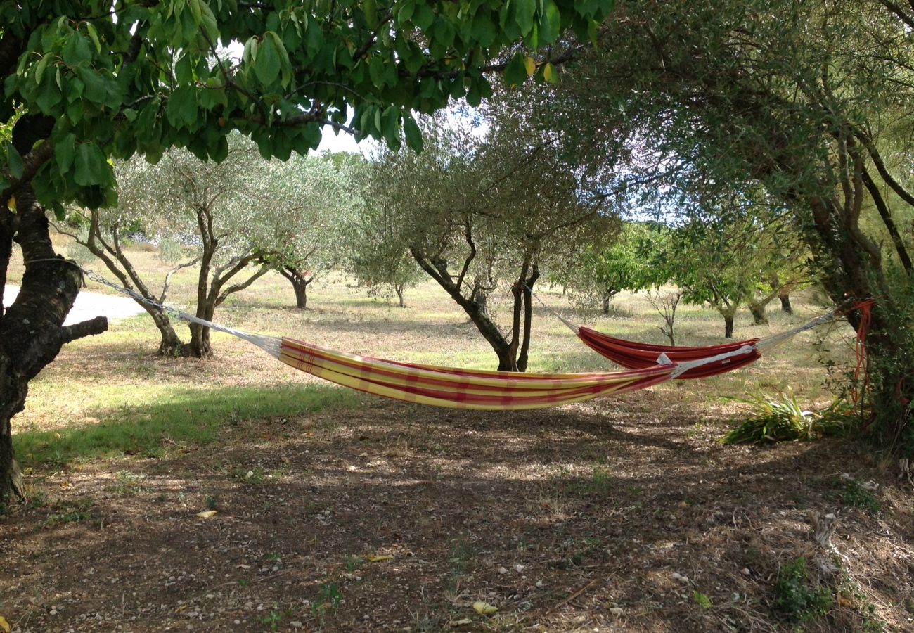 Maison à La Garde-Adhémar - Authentique mas provençal avec piscine en Drôme Provençale, La Garde Adhémar