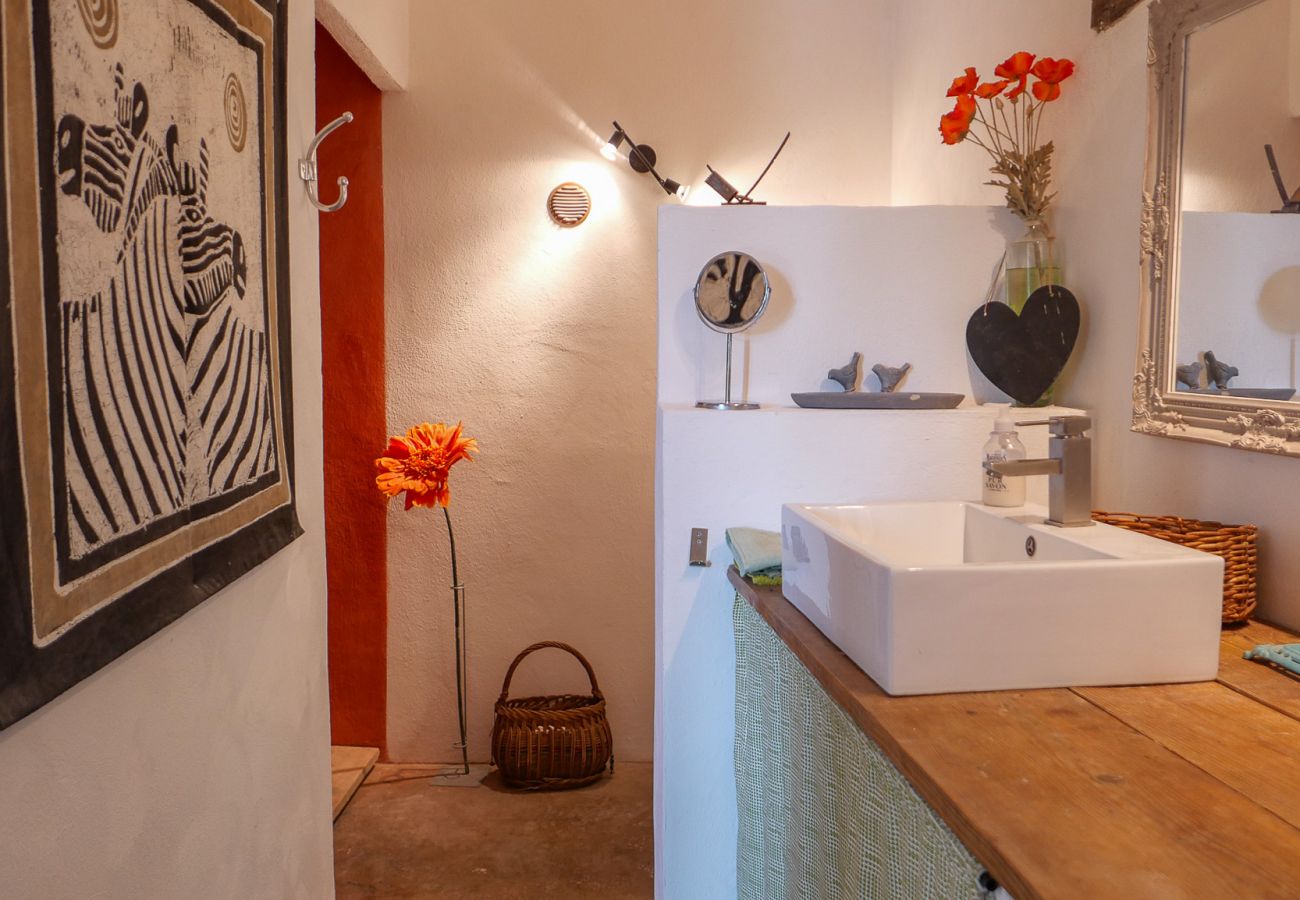 Maison à La Garde-Adhémar - Authentique mas provençal avec piscine en Drôme Provençale, La Garde Adhémar