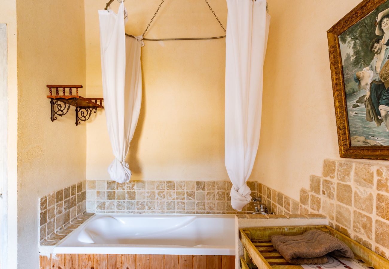 Maison à Clansayes - Maison de caractère avec piscine chauffée privée - Clansayes, Drôme Provençale