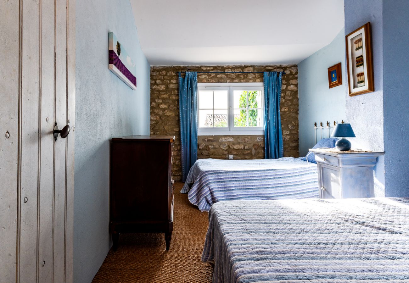 Maison à Clansayes - Maison de caractère avec piscine chauffée privée - Clansayes, Drôme Provençale