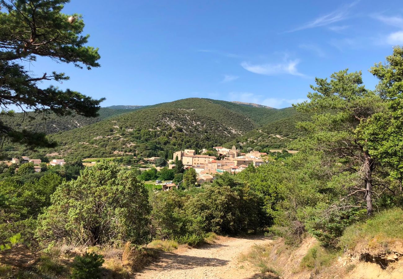 Maison à Rousset-les-Vignes - Maison du Lac avec piscine privée, en Drôme Provençale