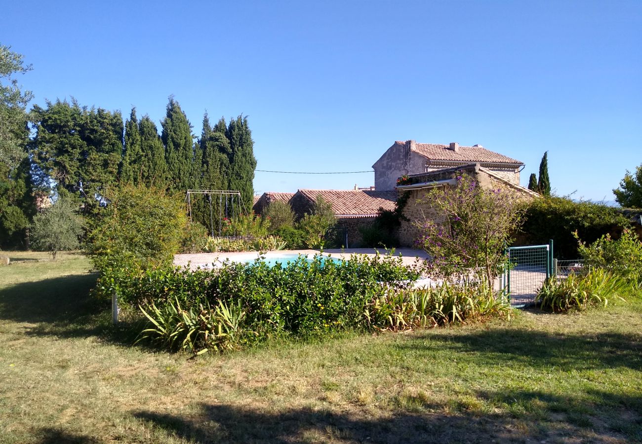 Maison à Rochegude - Grande maison bourgeoise avec piscine au cœur de la Drôme Provençale