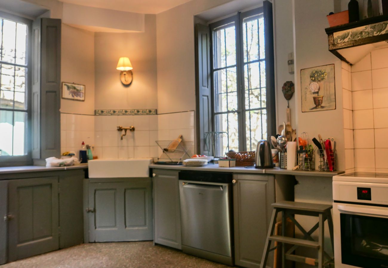 Maison à Rochegude - Grande maison bourgeoise avec piscine au cœur de la Drôme Provençale