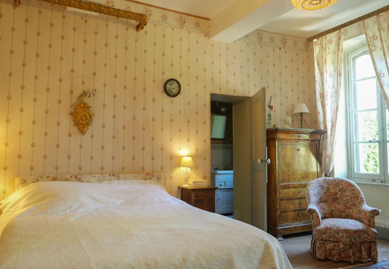 Maison à Rochegude - Grande maison bourgeoise avec piscine au cœur de la Drôme Provençale