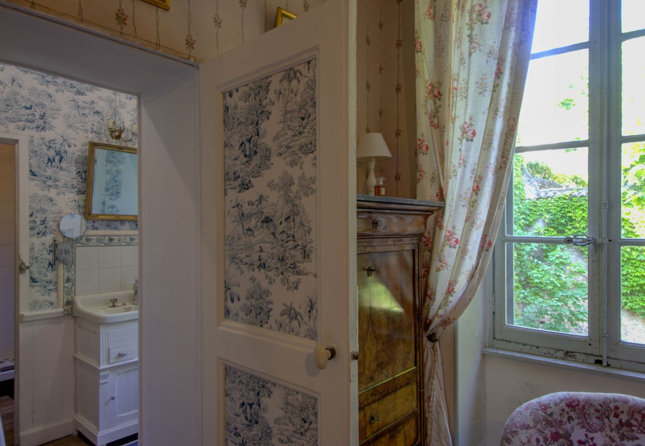 Maison à Rochegude - Grande maison bourgeoise avec piscine au cœur de la Drôme Provençale