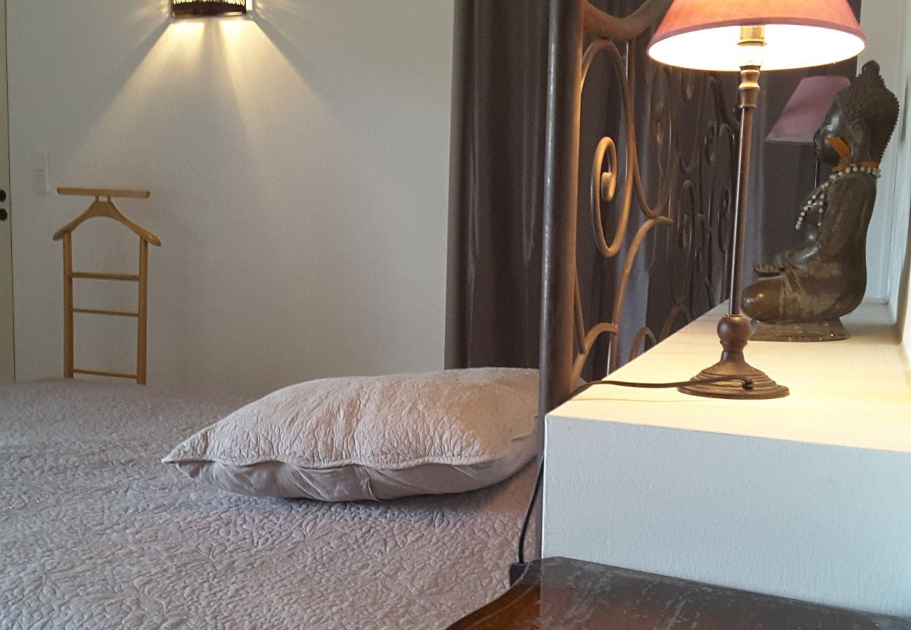 Maison à Bouchet - Mas en pierre authentique avec piscine privée – Bouchet, Drôme Provençale