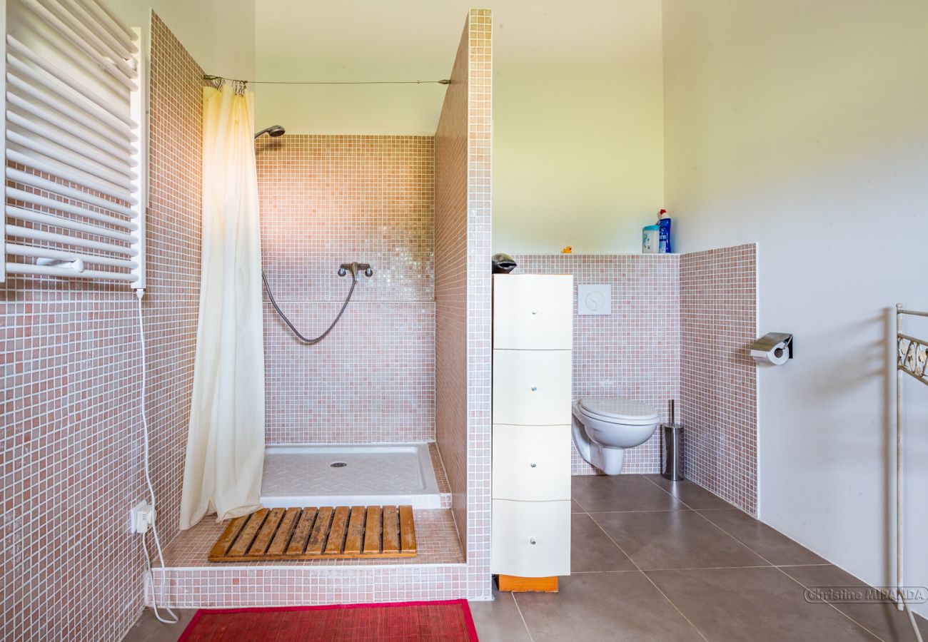 Maison à Bouchet - Mas en pierre authentique avec piscine privée – Bouchet, Drôme Provençale