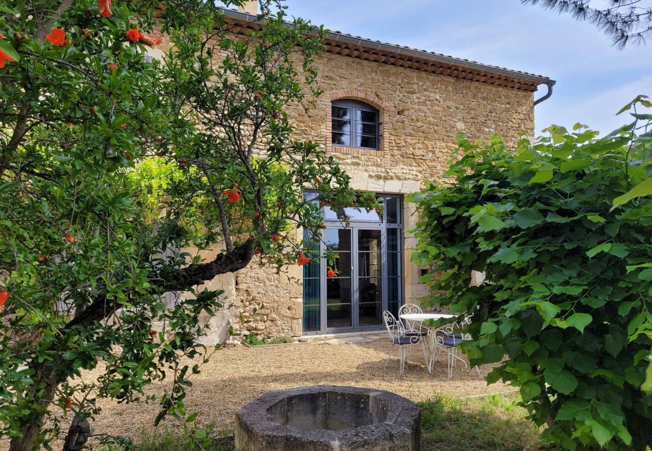 Maison à Bouchet - Mas en pierre authentique avec piscine privée – Bouchet, Drôme Provençale