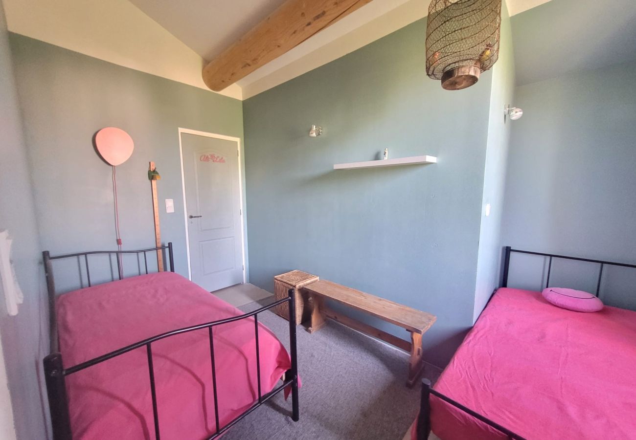 Maison à Bouchet - Mas en pierre authentique avec piscine privée – Bouchet, Drôme Provençale