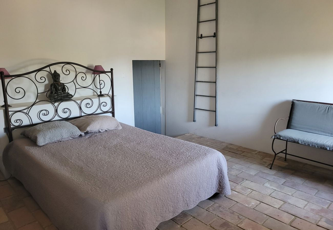 Maison à Bouchet - Mas en pierre authentique avec piscine privée – Bouchet, Drôme Provençale
