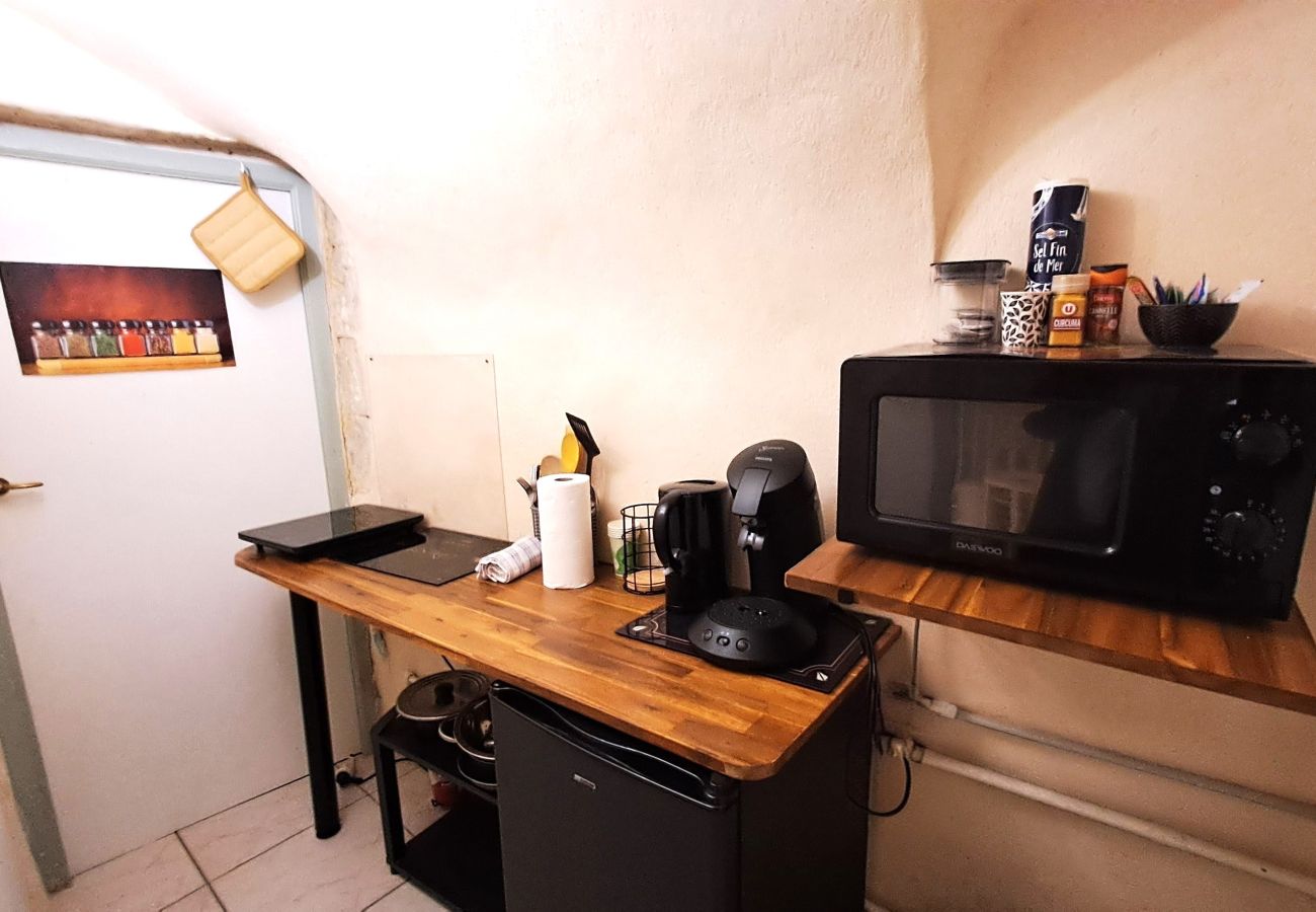 Studio à Saint-Paul-Trois-Châteaux - Studio cosy au cœur de Saint-Paul-Trois-Châteaux, Drôme Provençale