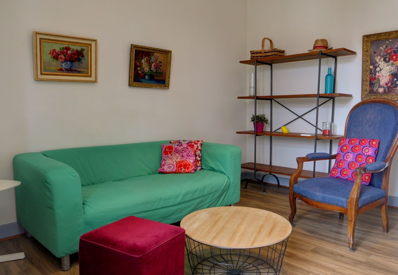 Appartement à Saint-Paul-Trois-Châteaux - Appartement cœur village • Terrasse 50 m²