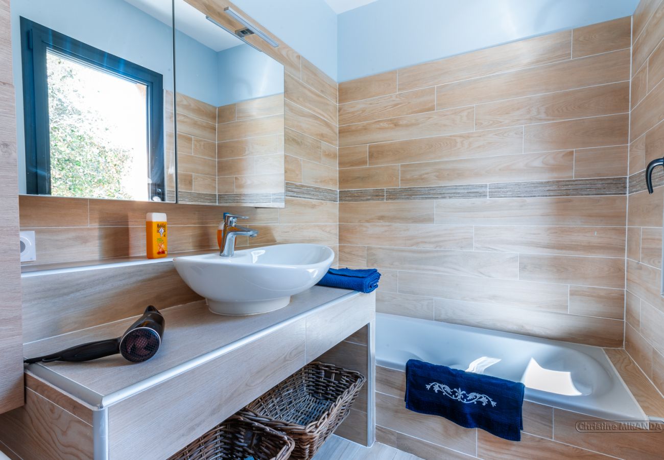 Villa à Réauville - La Villa moderne, avec piscine & vue en Drôme Provençale