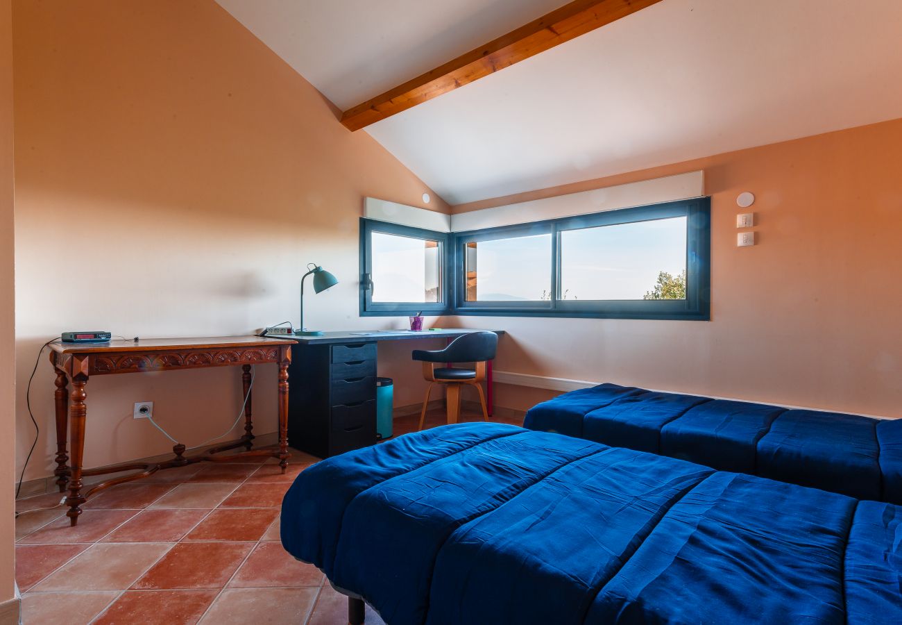 Villa à Réauville - La Villa moderne, avec piscine & vue en Drôme Provençale