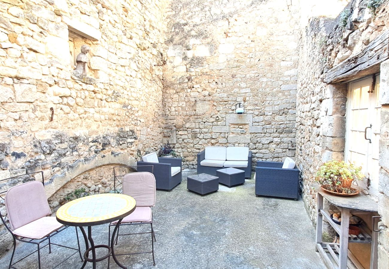Appartement à Saint-Paul-Trois-Châteaux - Duplex avec terrasse et patio au cœur du village – Saint-Paul-Trois-Châteaux, Drôme Provençale