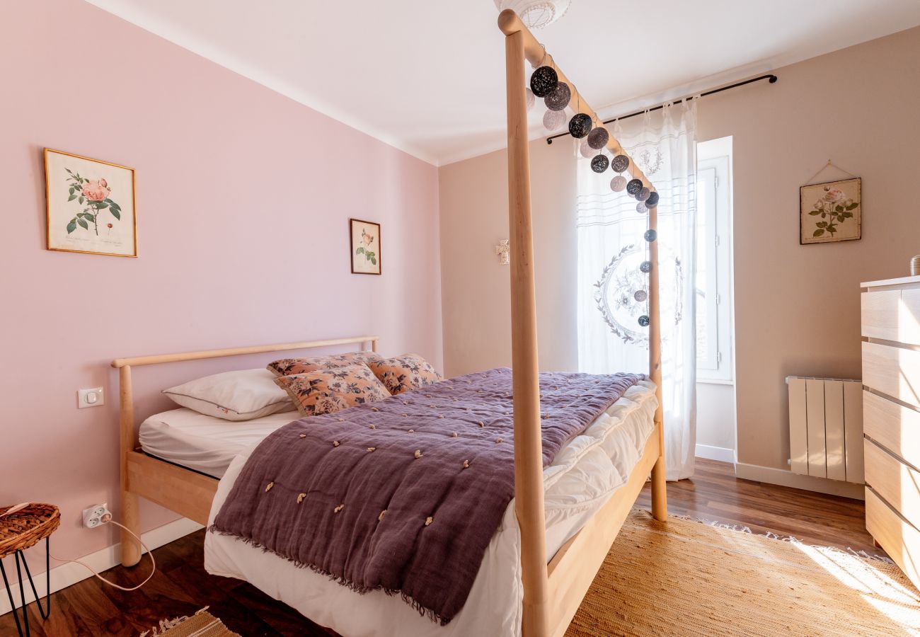 Maison à Grignan - Maison de Village avec Terrasse – Grignan, Drôme Provençale