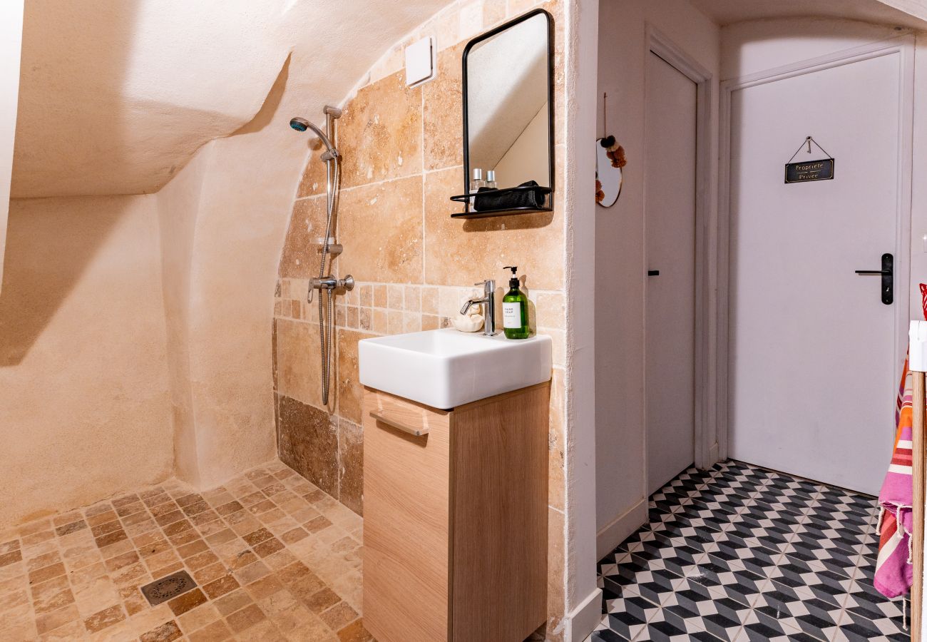 Maison à Grignan - Maison de Village avec Terrasse – Grignan, Drôme Provençale