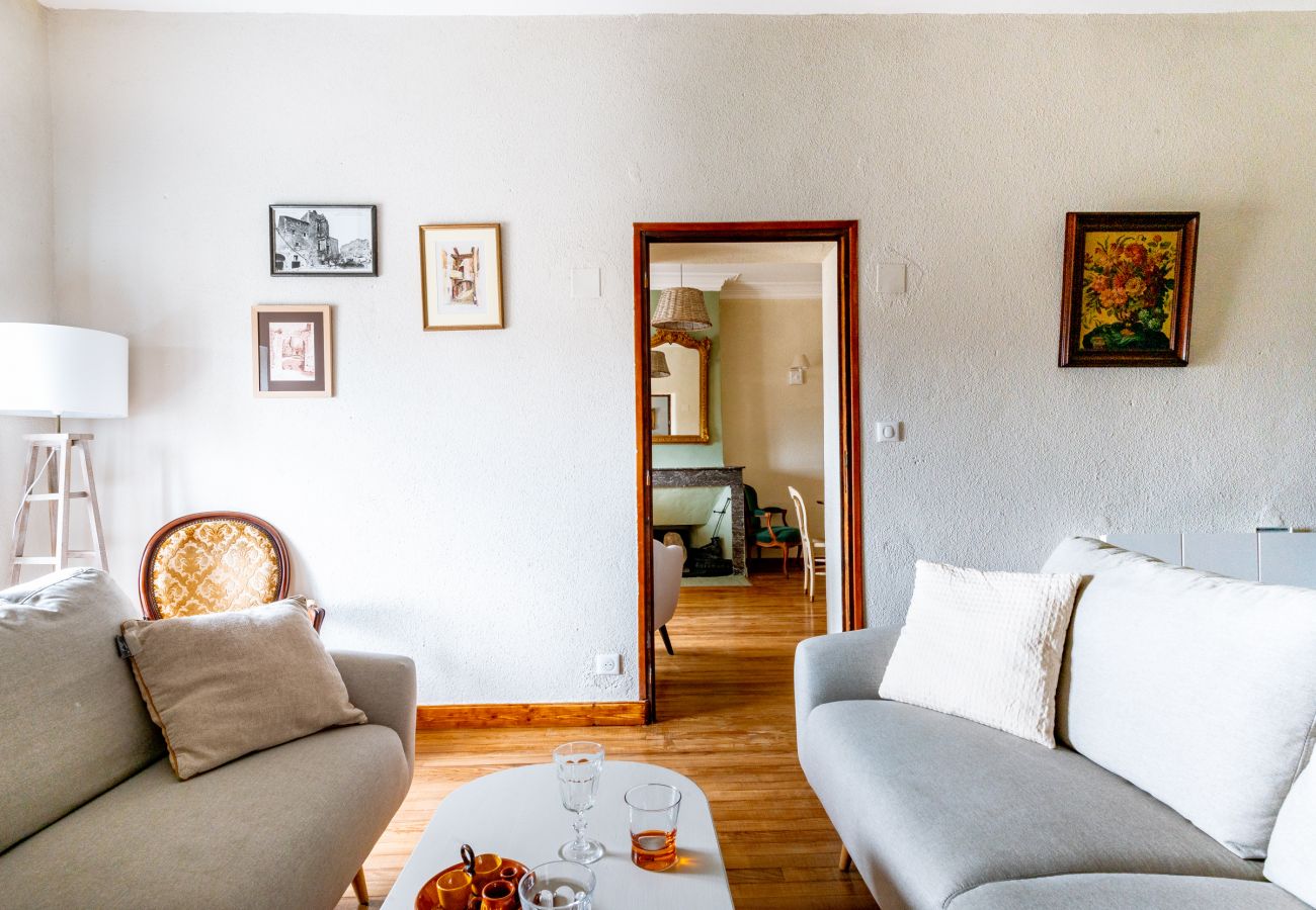 Maison à La Garde-Adhémar - Maison dans village classé avec jardin et jacuzzi