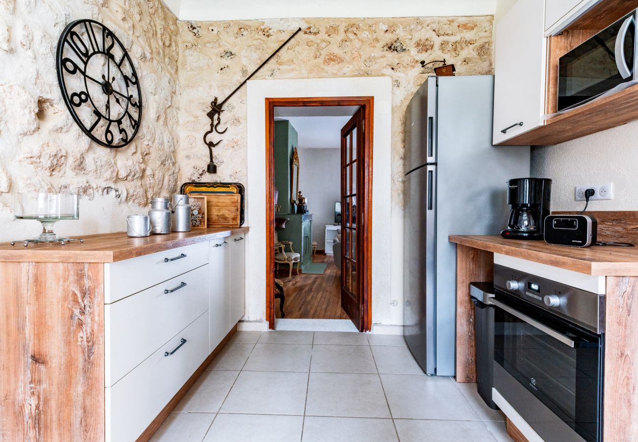 Maison à La Garde-Adhémar - Maison dans village classé avec jardin et jacuzzi