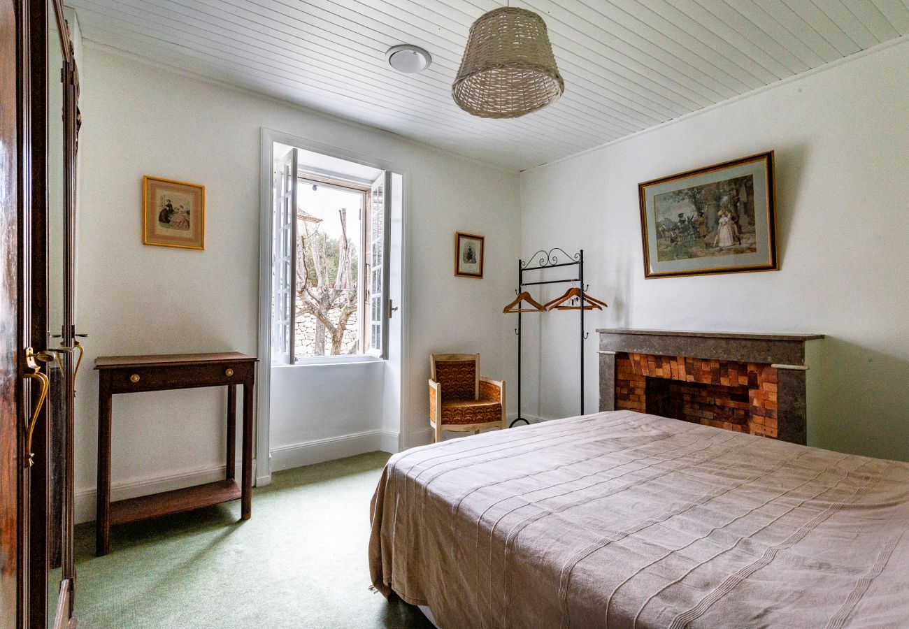 Maison à La Garde-Adhémar - Maison dans village classé avec jardin et jacuzzi