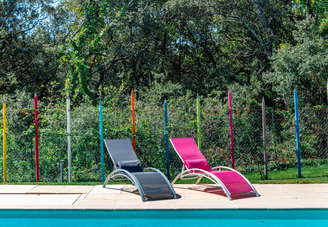 Maison à Colonzelle - Maison familiale avec jardin, piscine & nature – Colonzelle