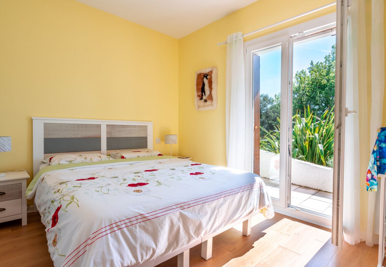 Maison à Colonzelle - Maison familiale avec jardin, piscine & nature – Colonzelle