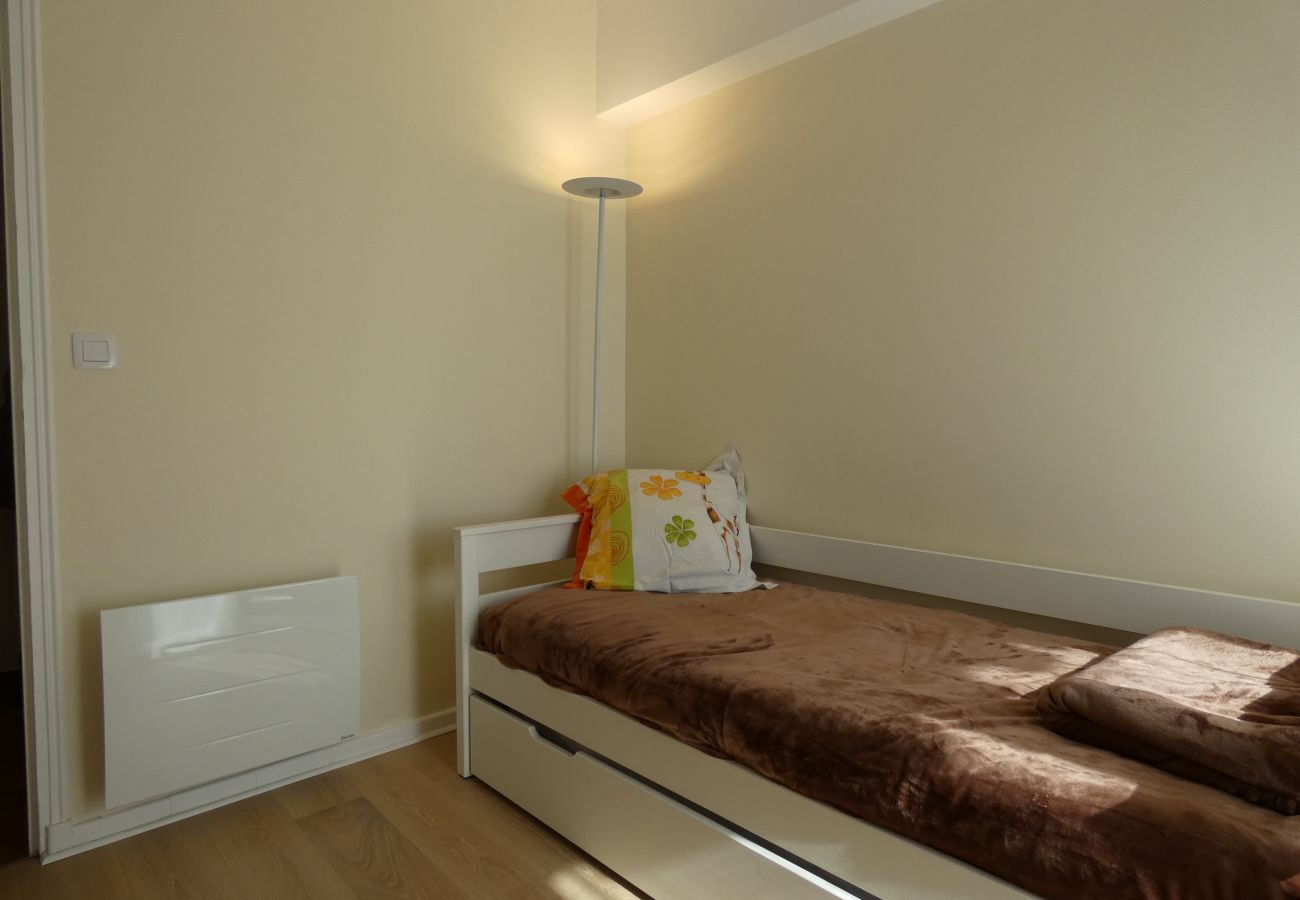 Maison à Colonzelle - Maison familiale avec jardin, piscine & nature – Colonzelle