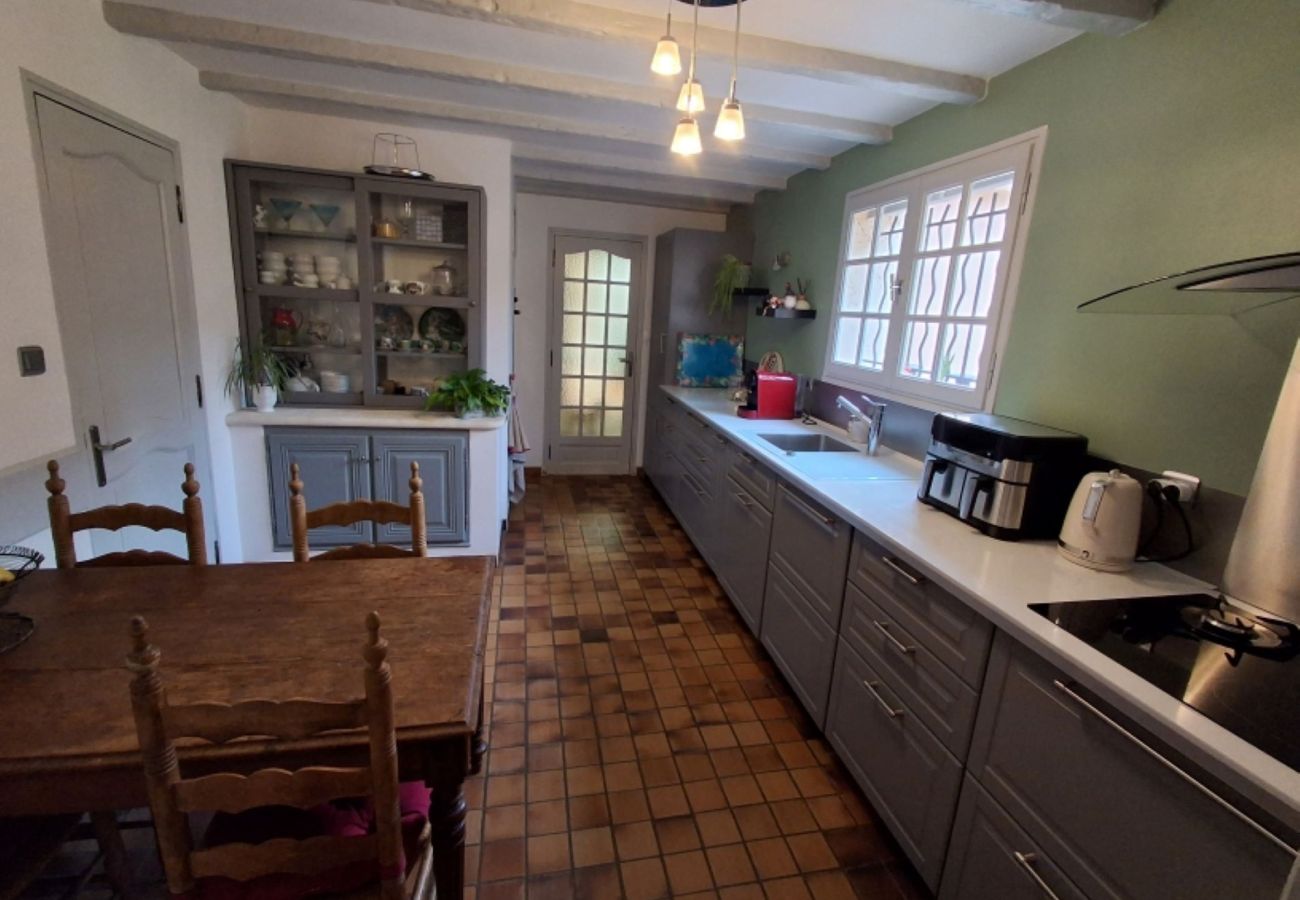 Villa à Rochegude - Villa familiale avec piscine et jardin en Drôme Provençale