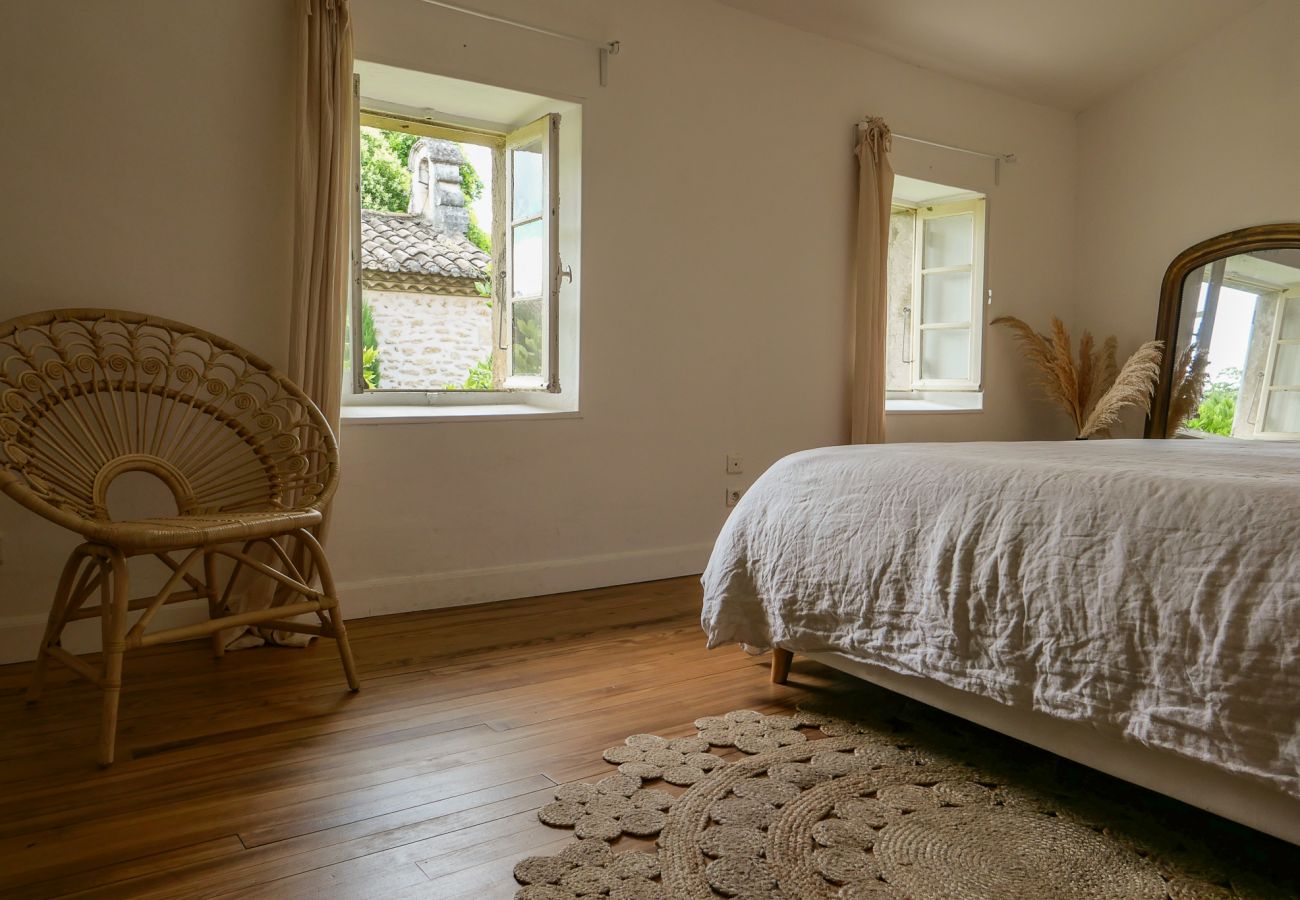 Maison à Rochegude - Maison de village avec piscine et terrain de pétanque – Rochegude, Drôme Provençale