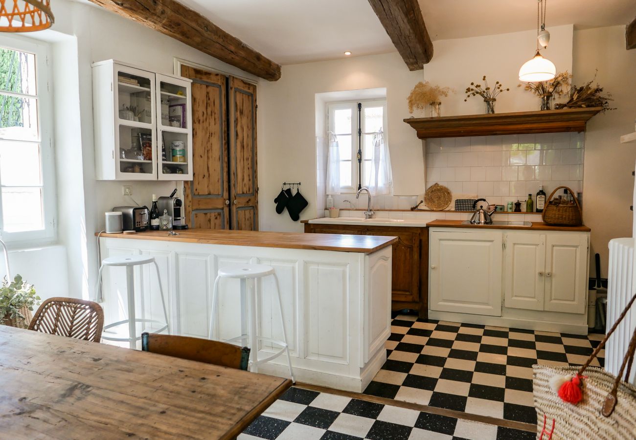 Maison à Rochegude - Maison de village avec piscine et terrain de pétanque – Rochegude, Drôme Provençale