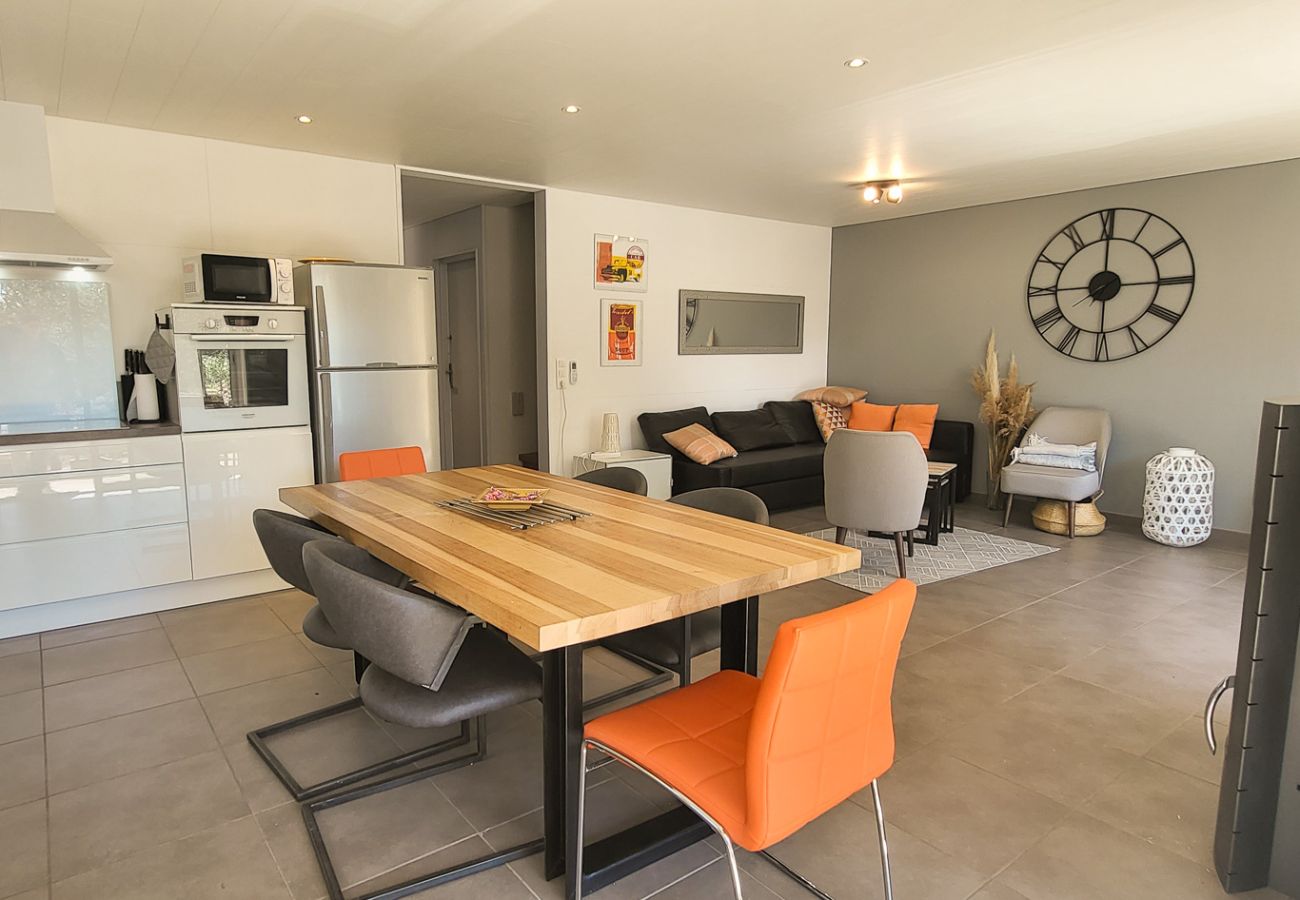 Villa à Saint-Restitut - Villa climatisée avec piscine & jardin – Saint-Restitut