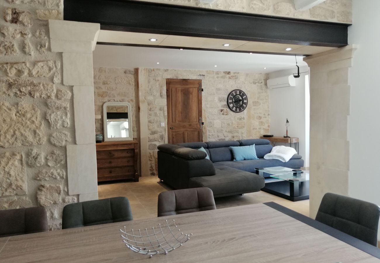 Maison à Saint-Restitut - Maison de village en pierre, avec bassin, Saint-Restitut - Drôme Provençale