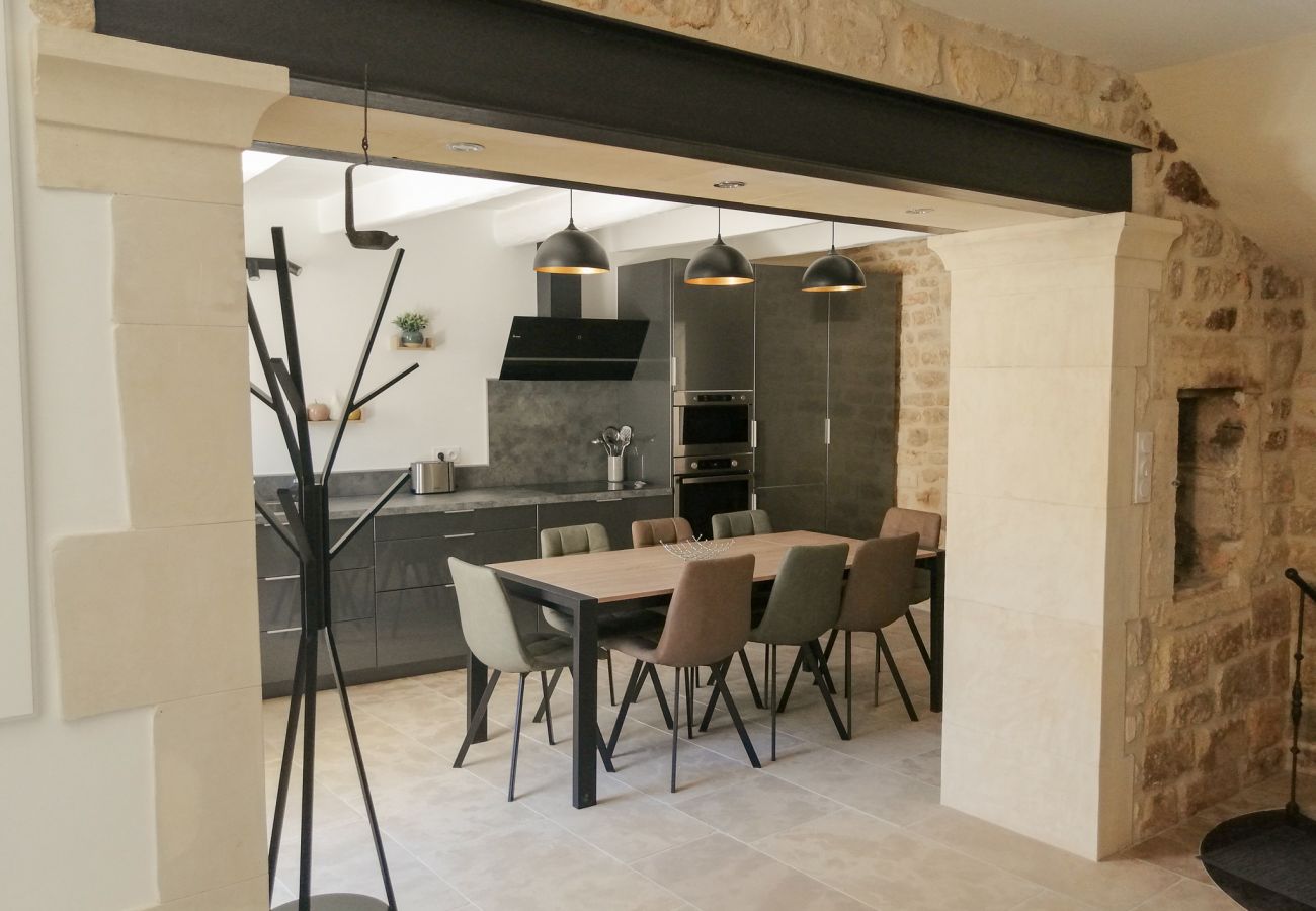 Maison à Saint-Restitut - Maison de village en pierre, avec bassin, Saint-Restitut - Drôme Provençale