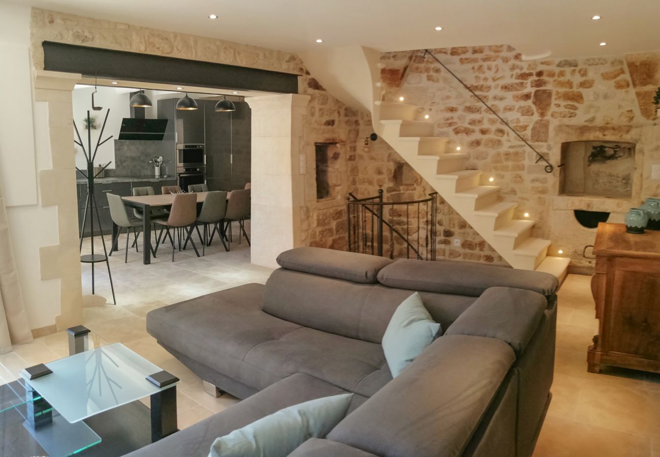 Maison à Saint-Restitut - Maison de village en pierre, avec bassin, Saint-Restitut - Drôme Provençale