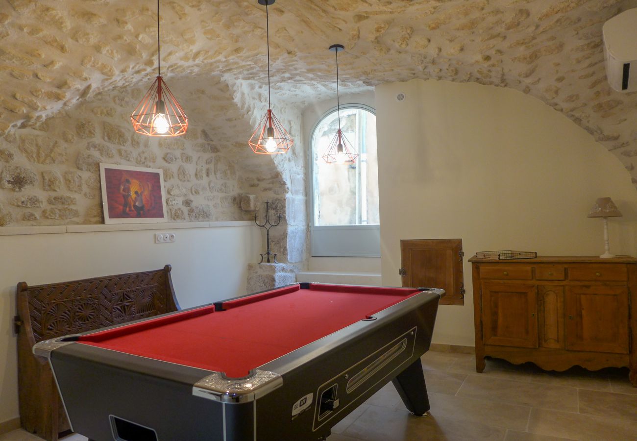 Maison à Saint-Restitut - Maison de village en pierre, avec bassin, Saint-Restitut - Drôme Provençale