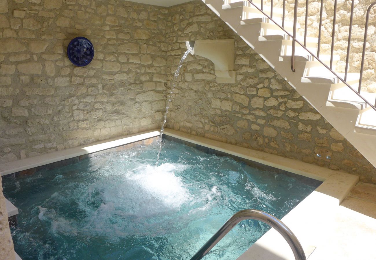 Maison à Saint-Restitut - Maison de village en pierre, avec bassin, Saint-Restitut - Drôme Provençale