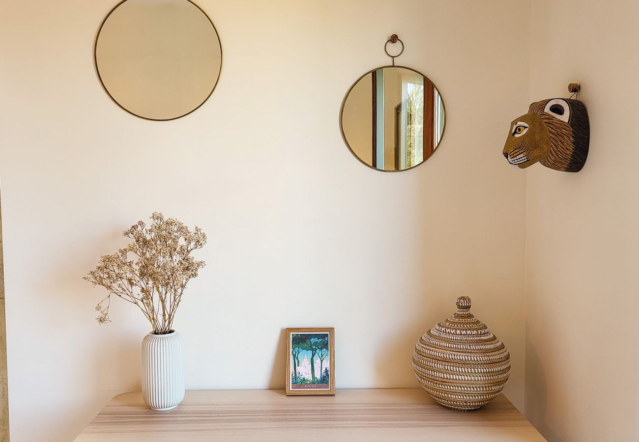 Maison à Grignan - Maison de village avec piscine privée, Grignan - Drôme provençale