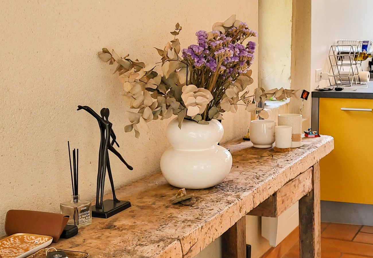 Maison à Grignan - Maison de village avec piscine privée, Grignan - Drôme provençale