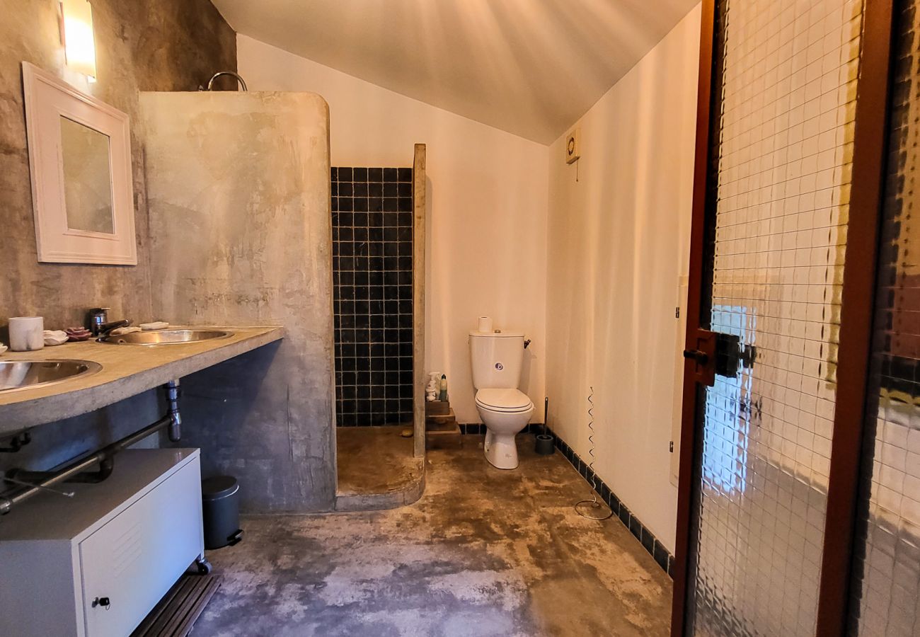 Maison à Grignan - Maison de village avec piscine privée, Grignan - Drôme provençale