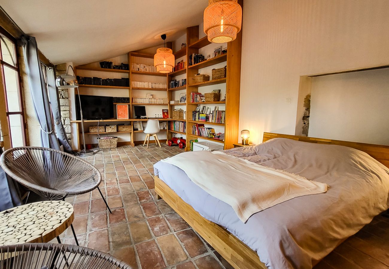 Maison à Grignan - Maison de village avec piscine privée, Grignan - Drôme provençale