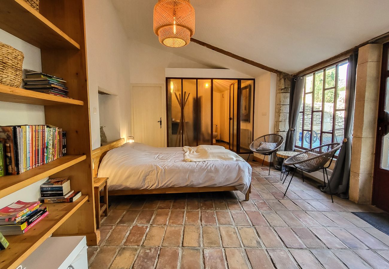 Maison à Grignan - Maison de village avec piscine privée, Grignan - Drôme provençale